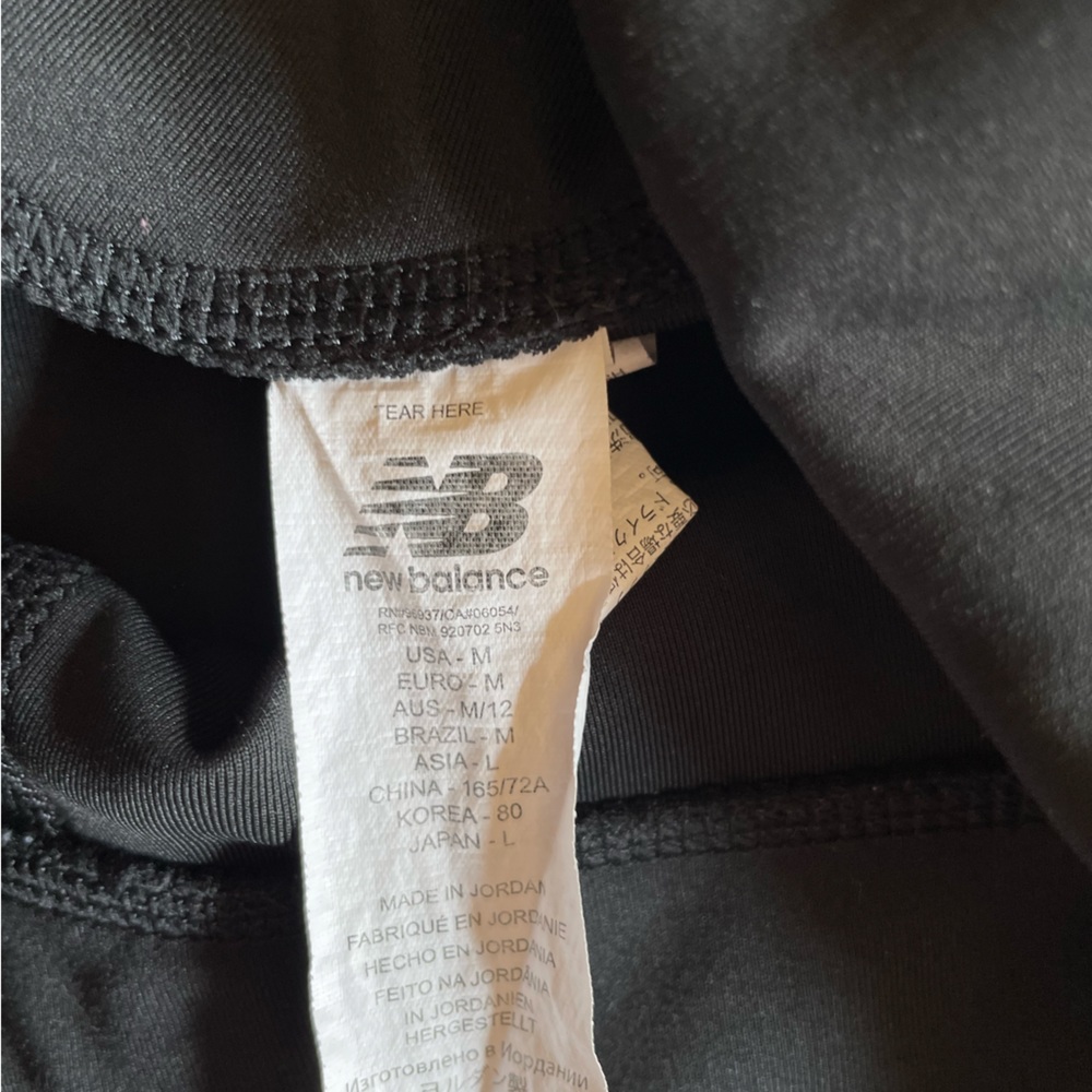 New Balance Women’s Black Running Short - Picture 3 of 5